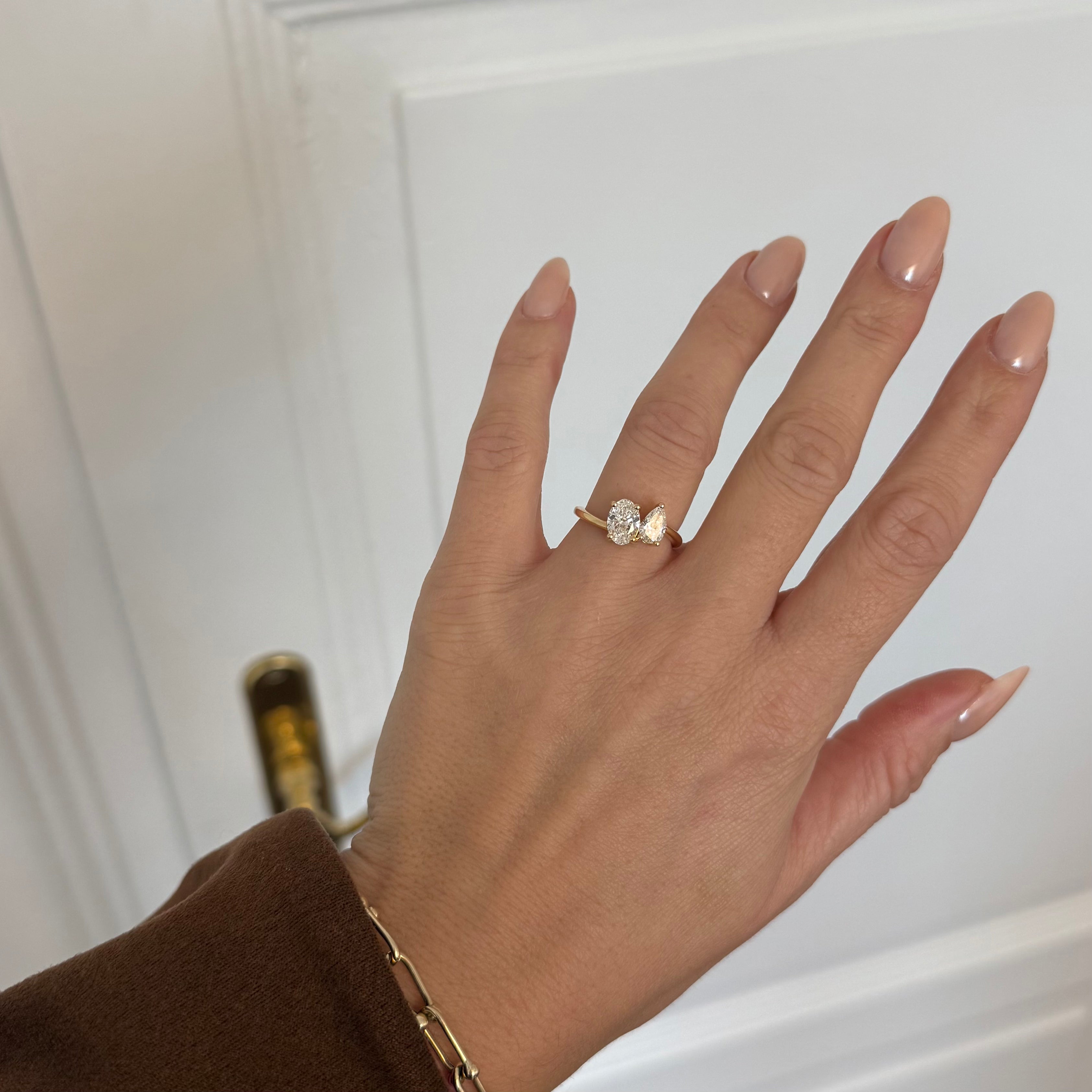 Ring 2 Diamanten Oval und Tear Cut