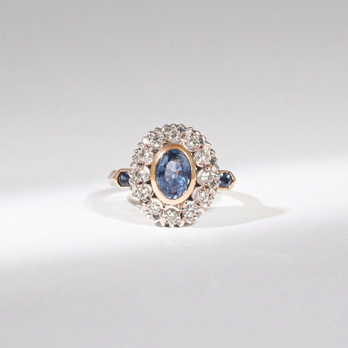 Art Déco Saphir Ring – 14K Gelbgold, Saphir & Rosenschliff-Diamanten