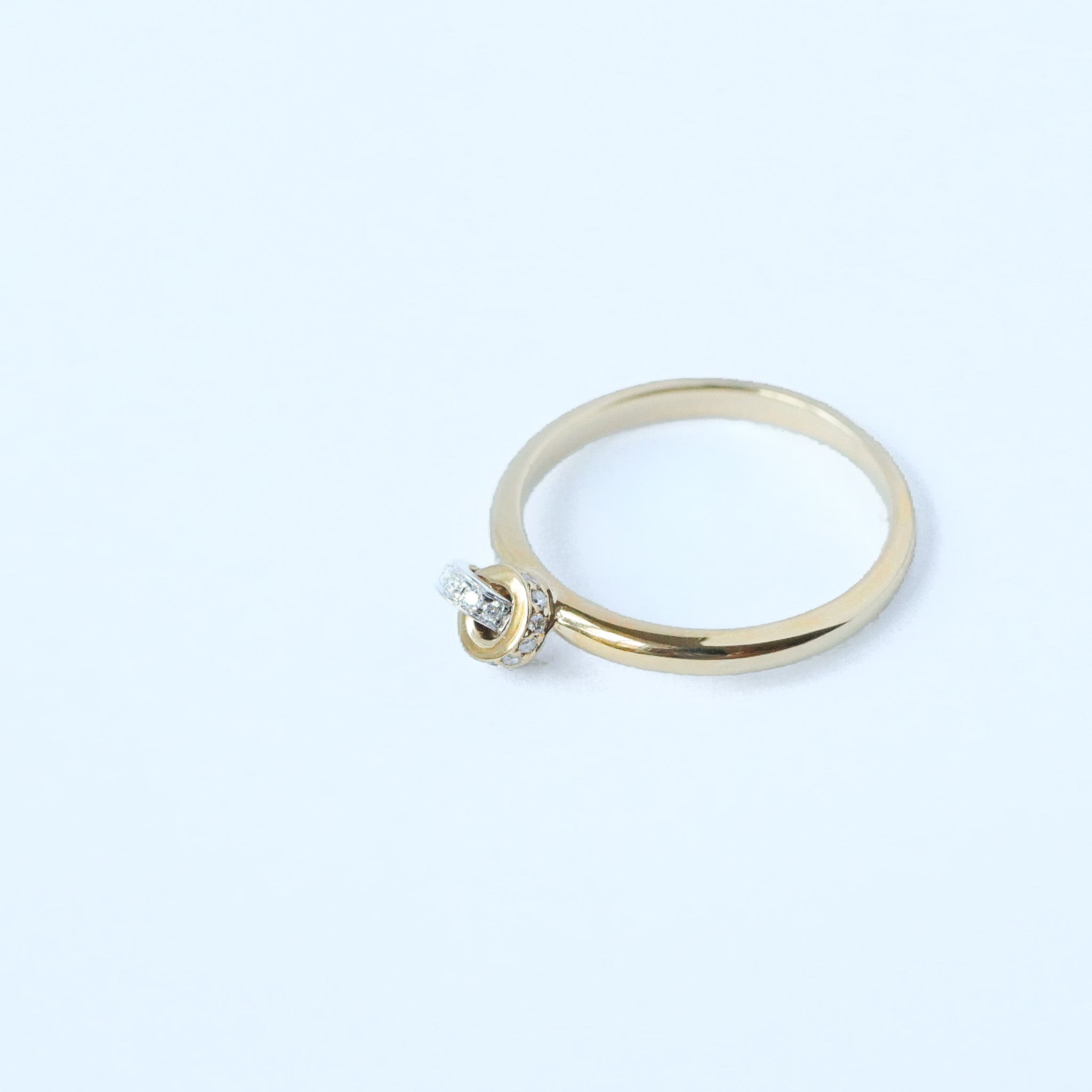 Ring 18KT Gelbgold Knoten Diamant