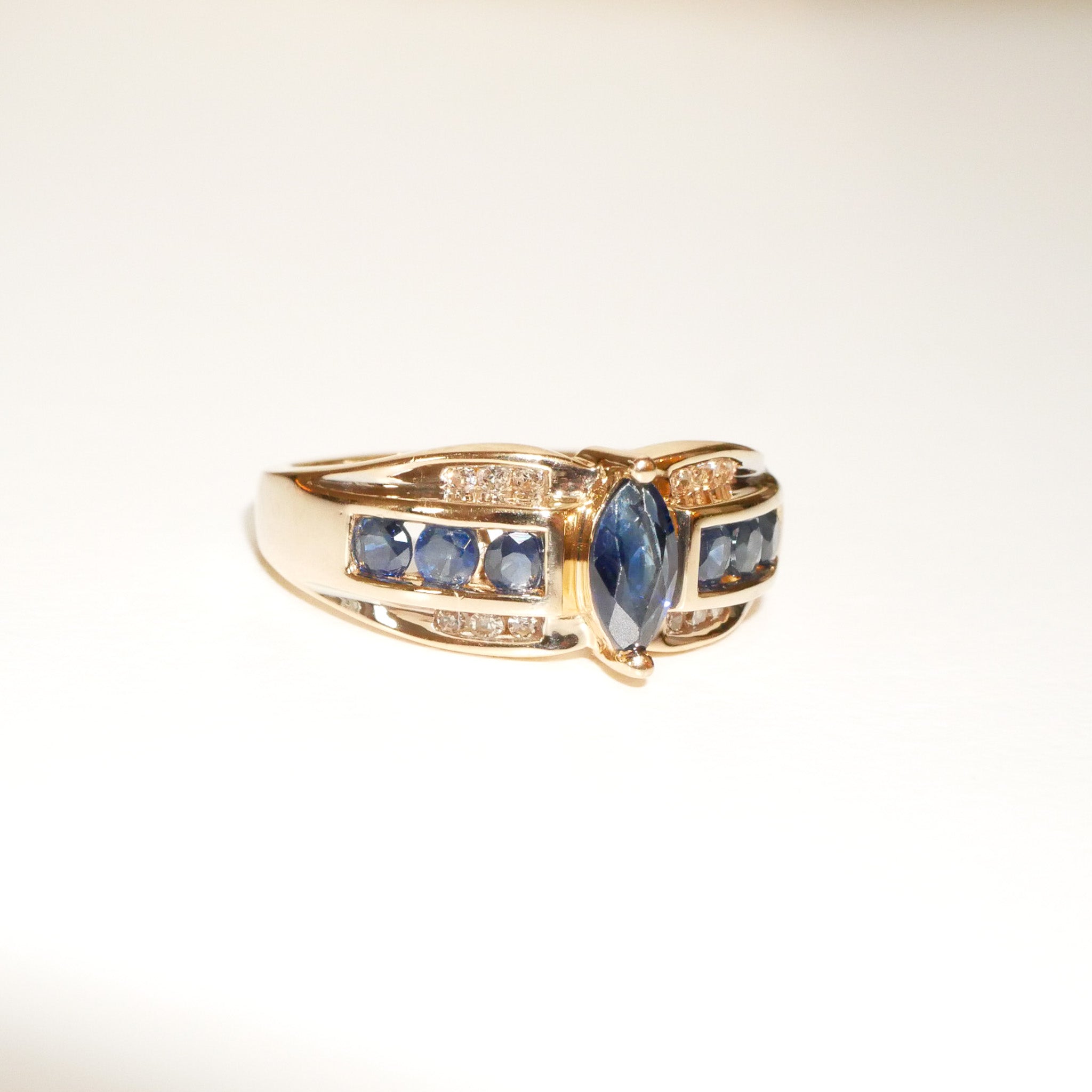 Vintage Saphir und Diamant Ring