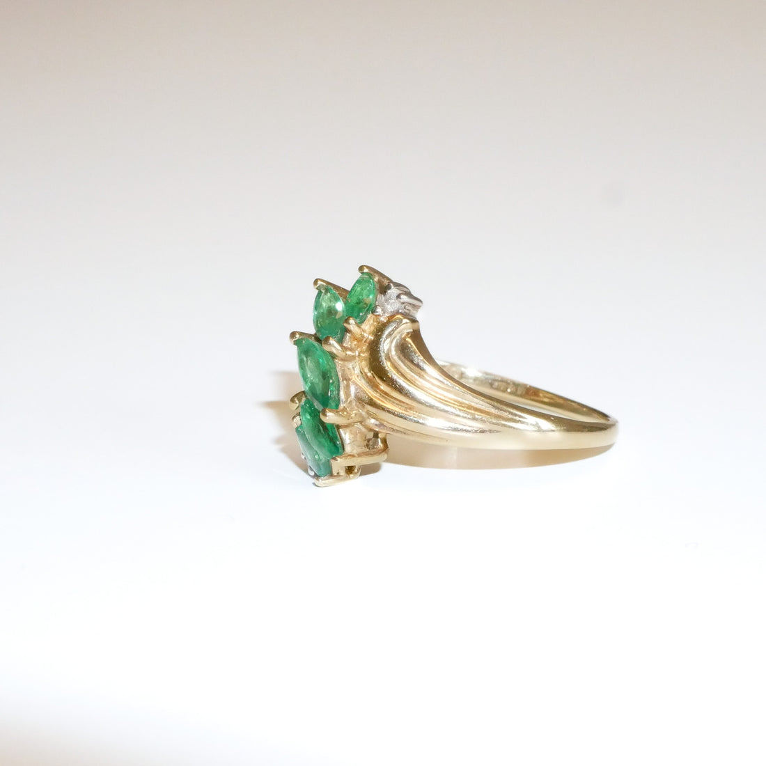 Vintage Ring Smaragd und Diamanten