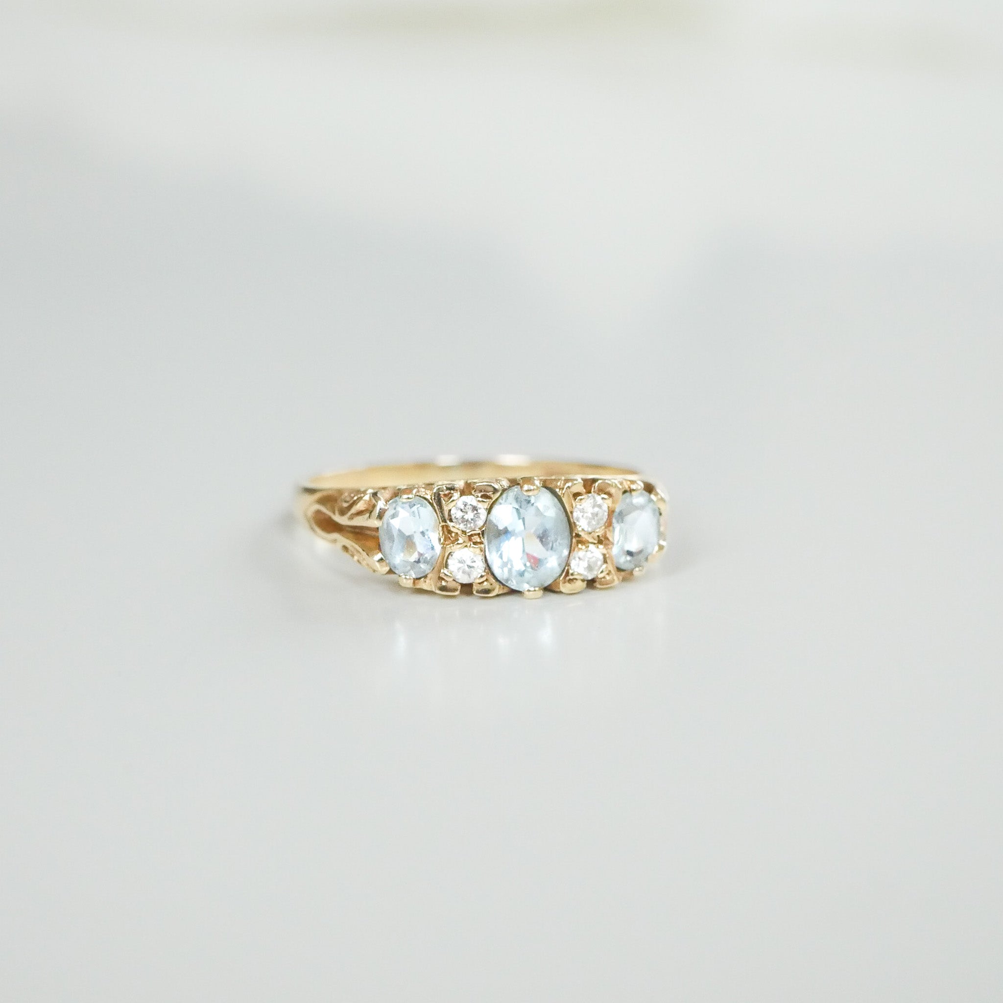 Vintage Ring Aquamarin und Diamanten