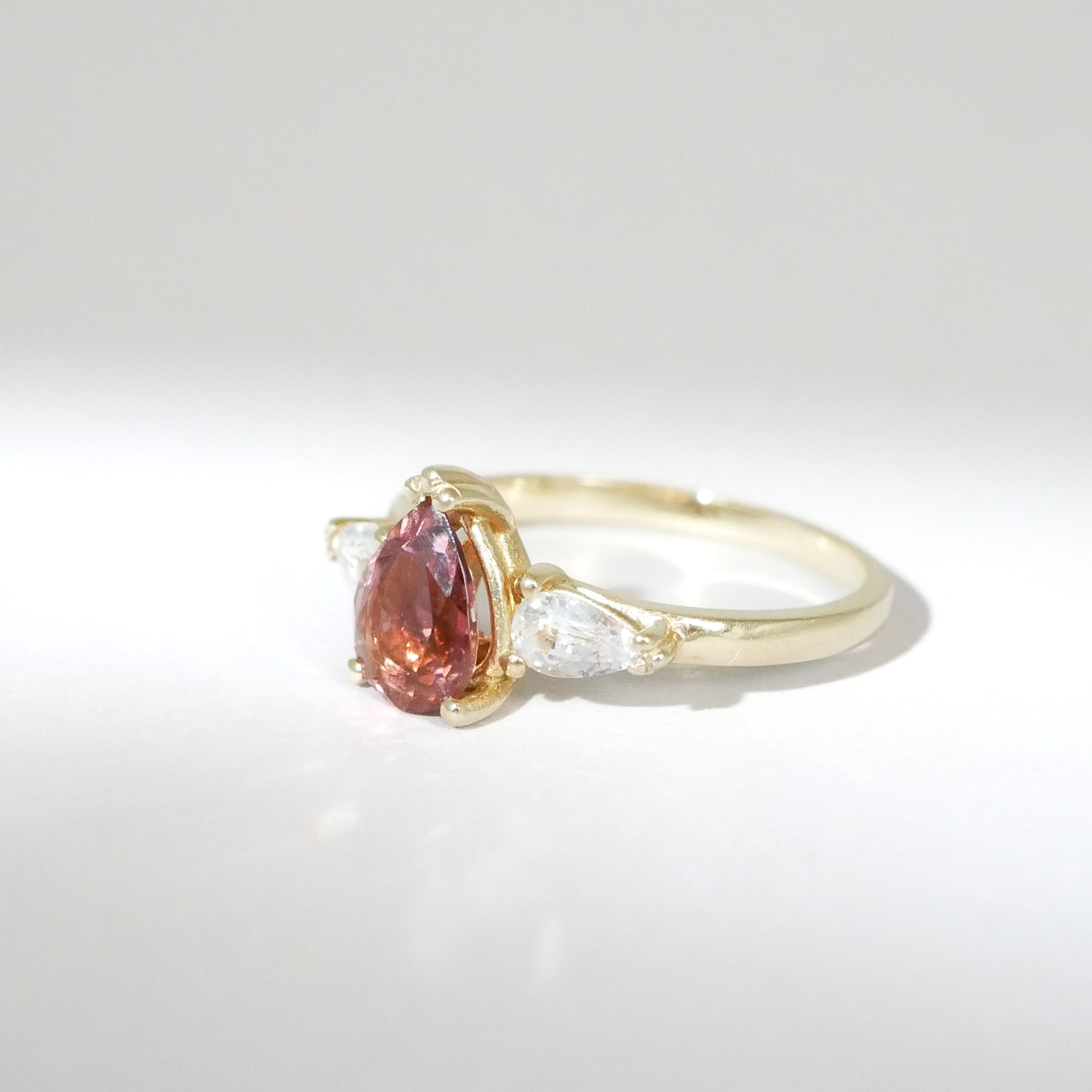 cherry red Turmalin Ring Gold