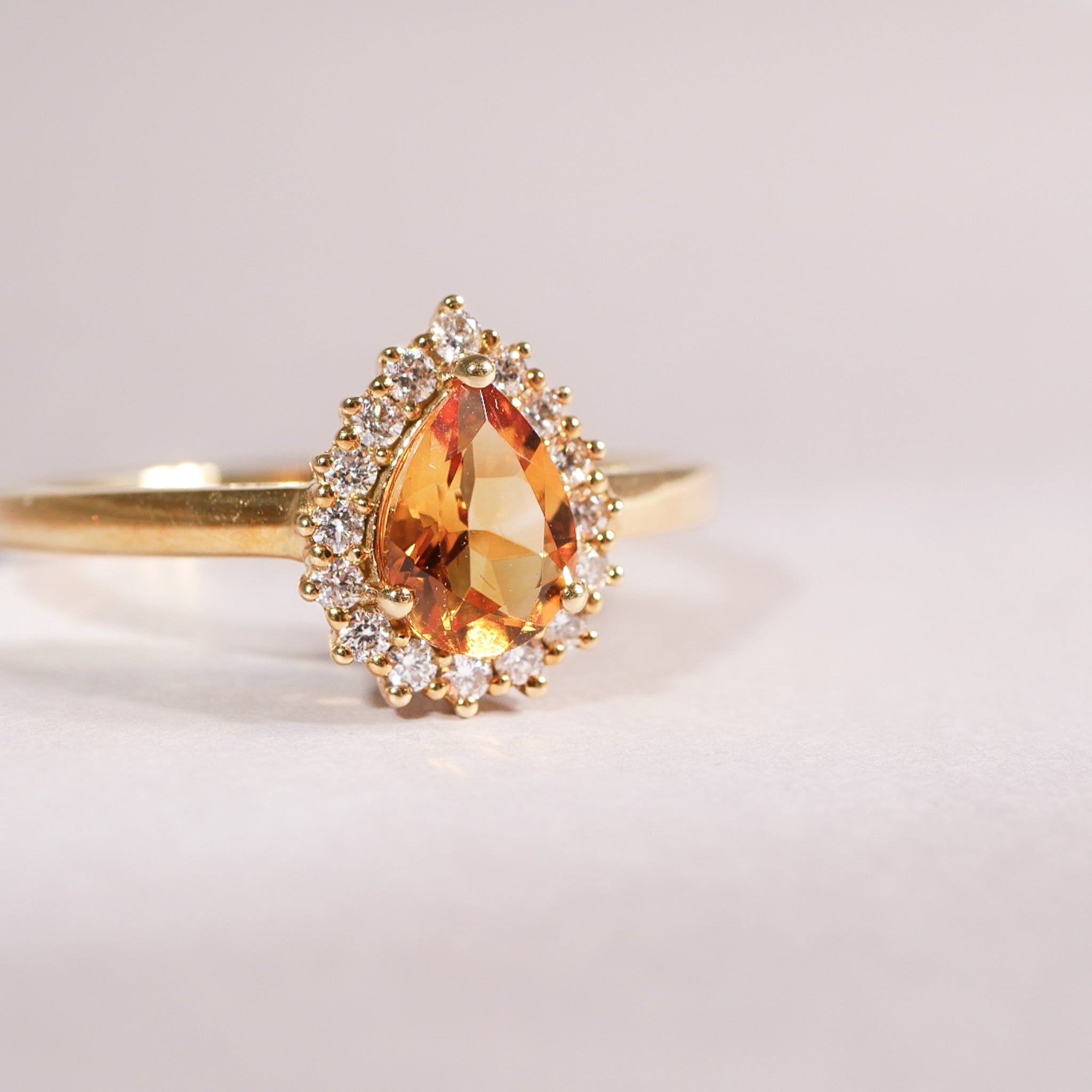 Tropfen-Citrin Diamant Ring