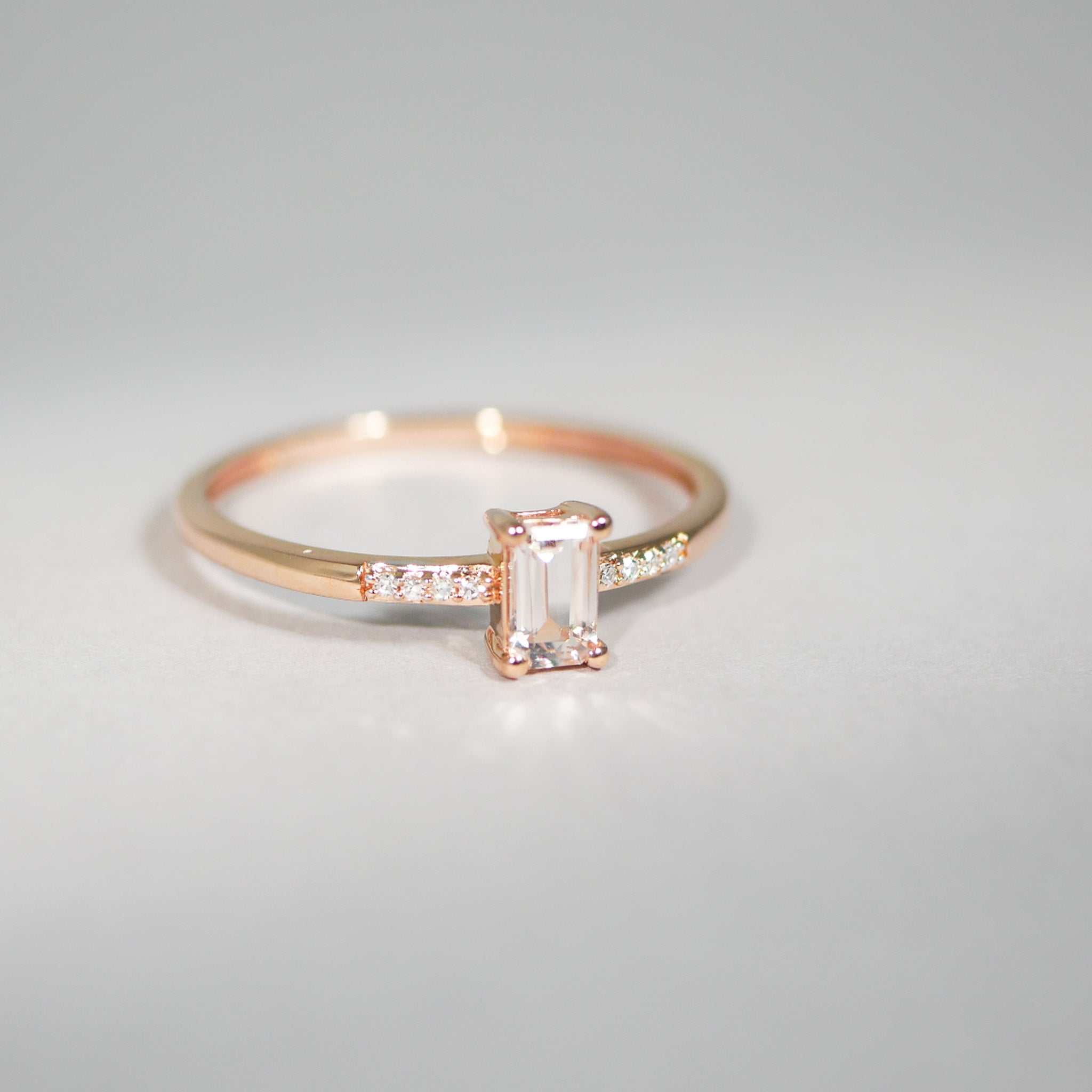 Ring aus 18KT Roségold mit Morganit & Brillanten