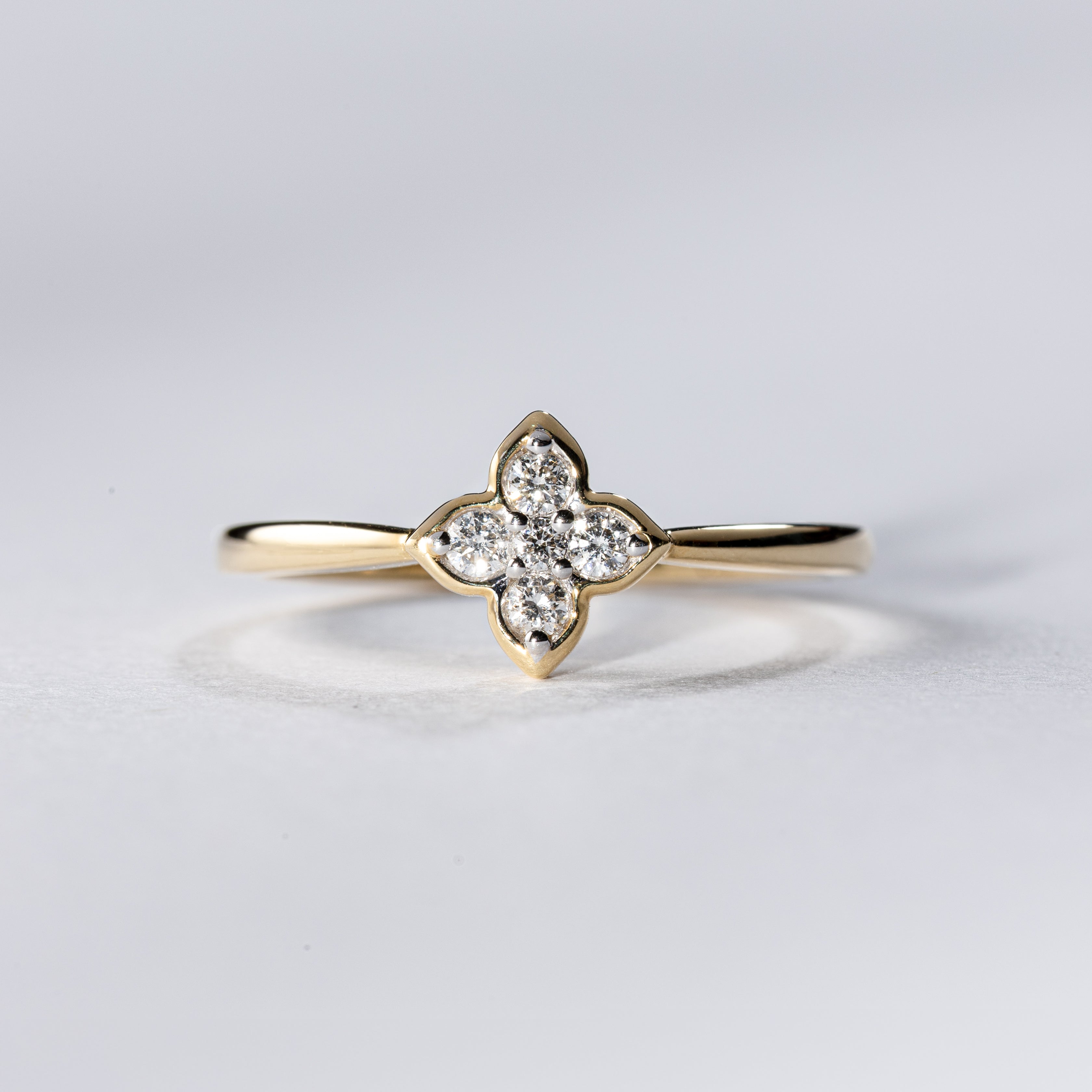 Kleeblatt-Ring aus 750 Gelbgold mit Brillanten