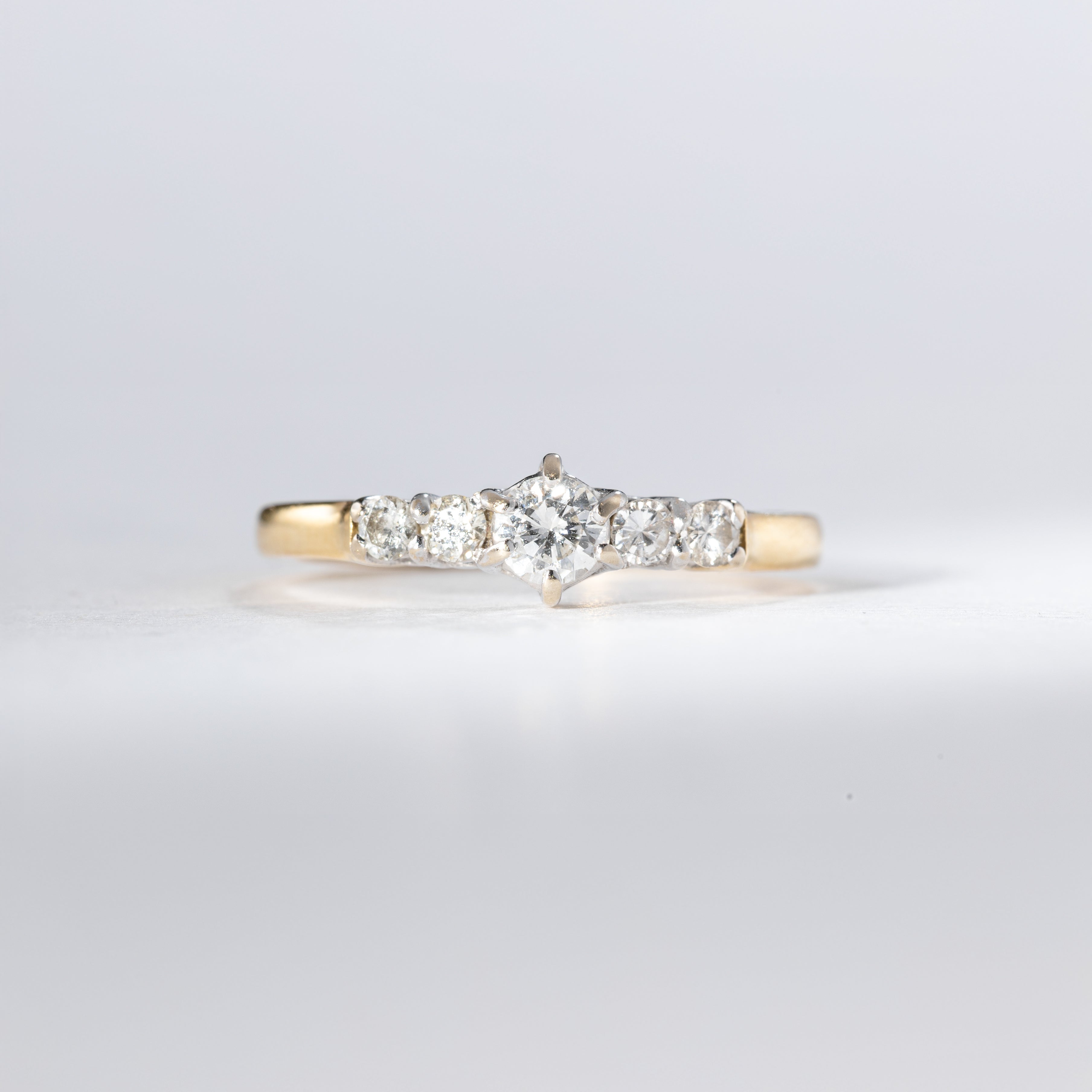 Vintage-Verlobungsring aus 585 Gelbgold mit 5 Diamanten