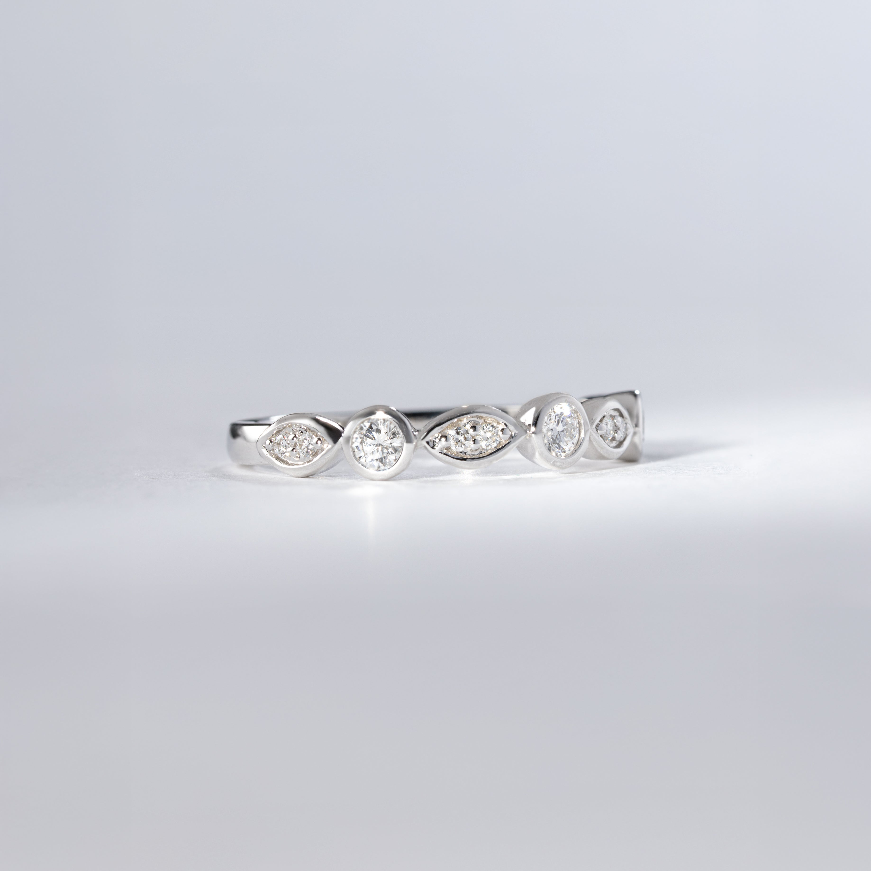 Stacking-Ring 11 Brillanten im Wechsel-Design