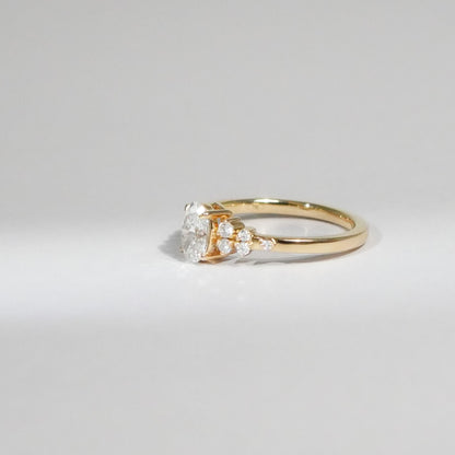 Ovaler Diamant Ring 18KT