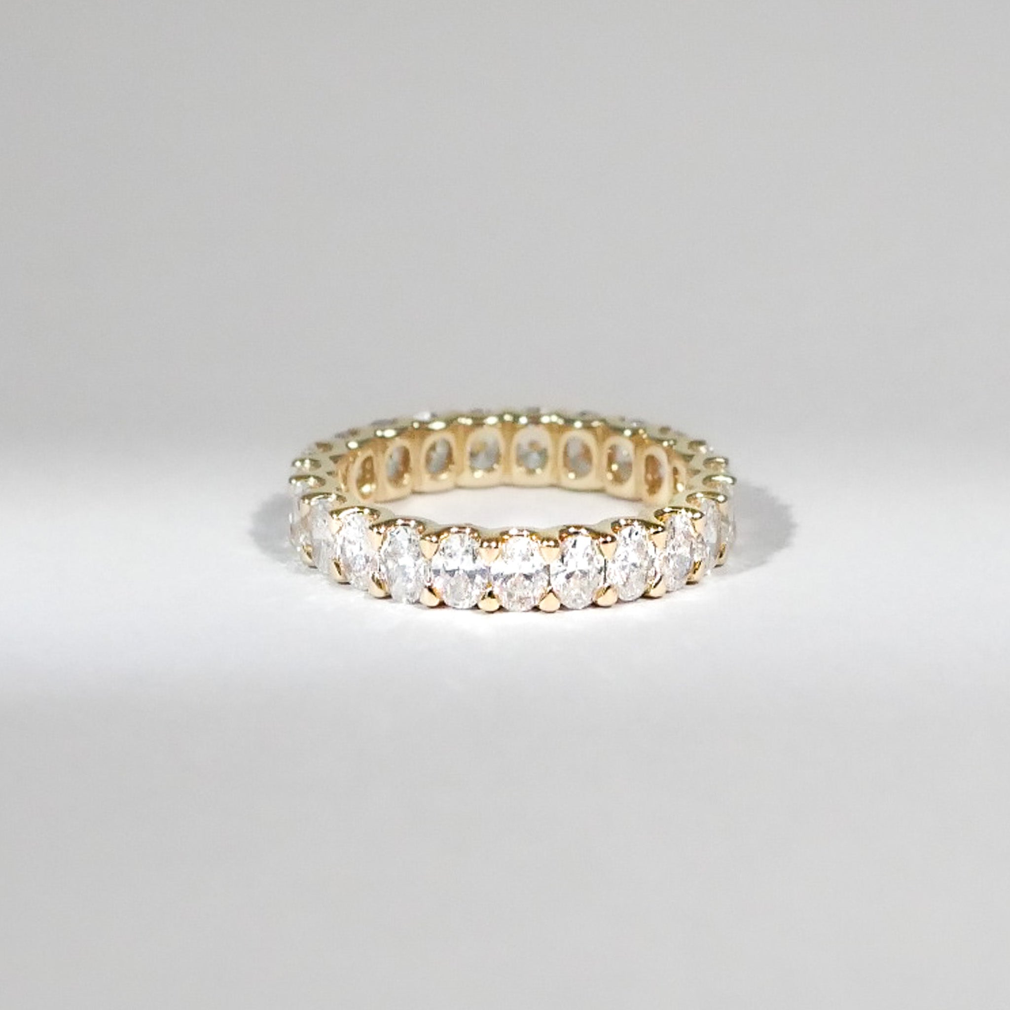 Full Eternity Diamant Ring oval cut 18KT