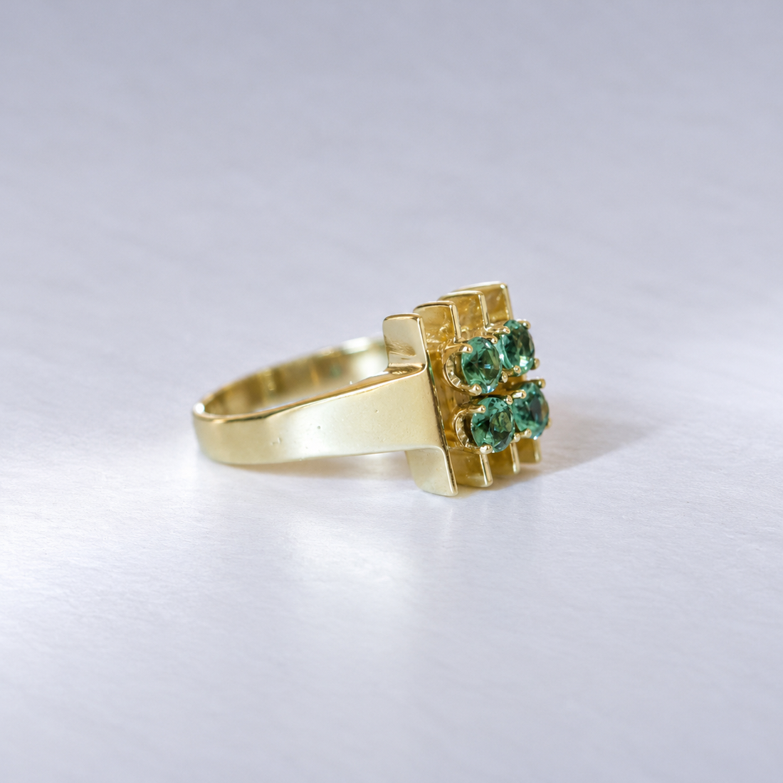 Vintage Turmalin-Ring aus 585 Gelbgold | Vier grüne Turmaline, 14 KT