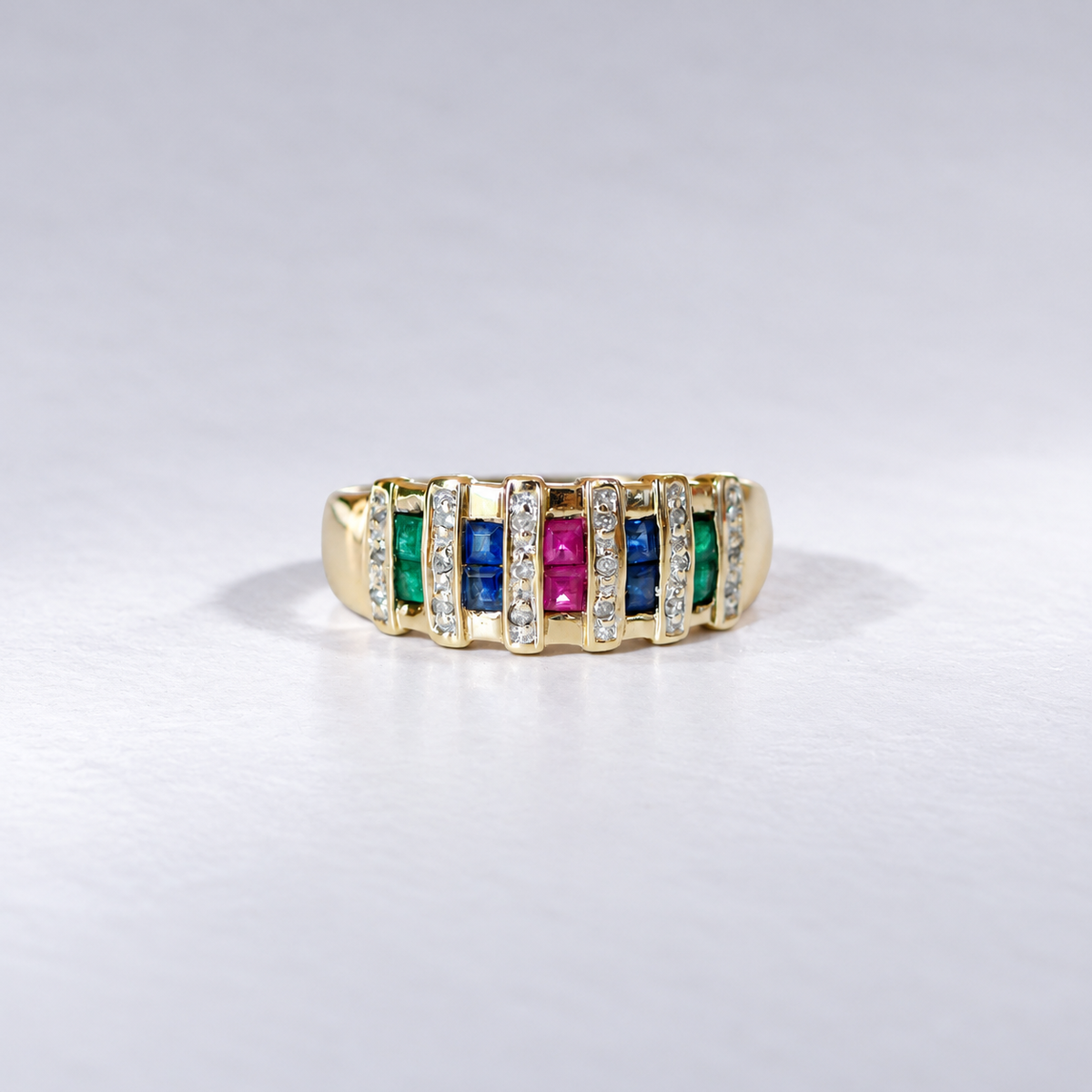 Vintage Ring mit Rubin, Saphiren, Smaragden &amp; Diamanten | 375 Gelbgold, 9 KT