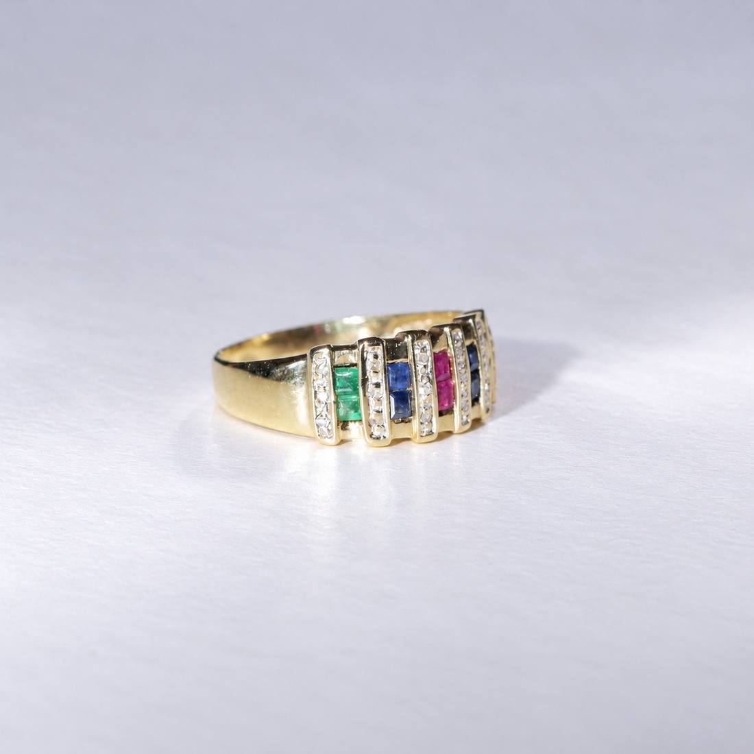 Vintage Ring mit Rubin, Saphiren, Smaragden & Diamanten | 375 Gelbgold, 9 KT
