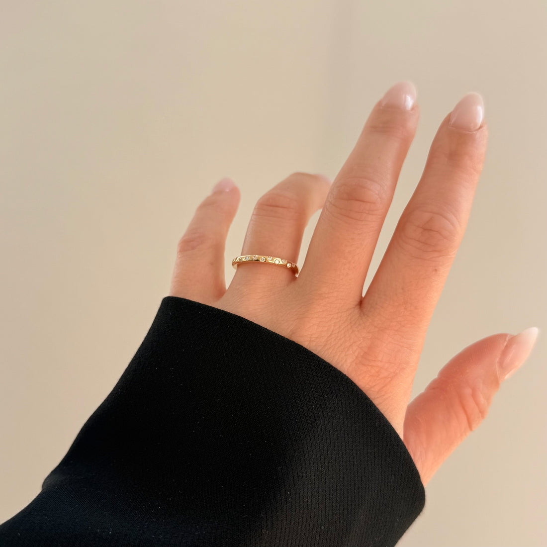Ring aus 18KT Gelbgold mit 15 Brillanten