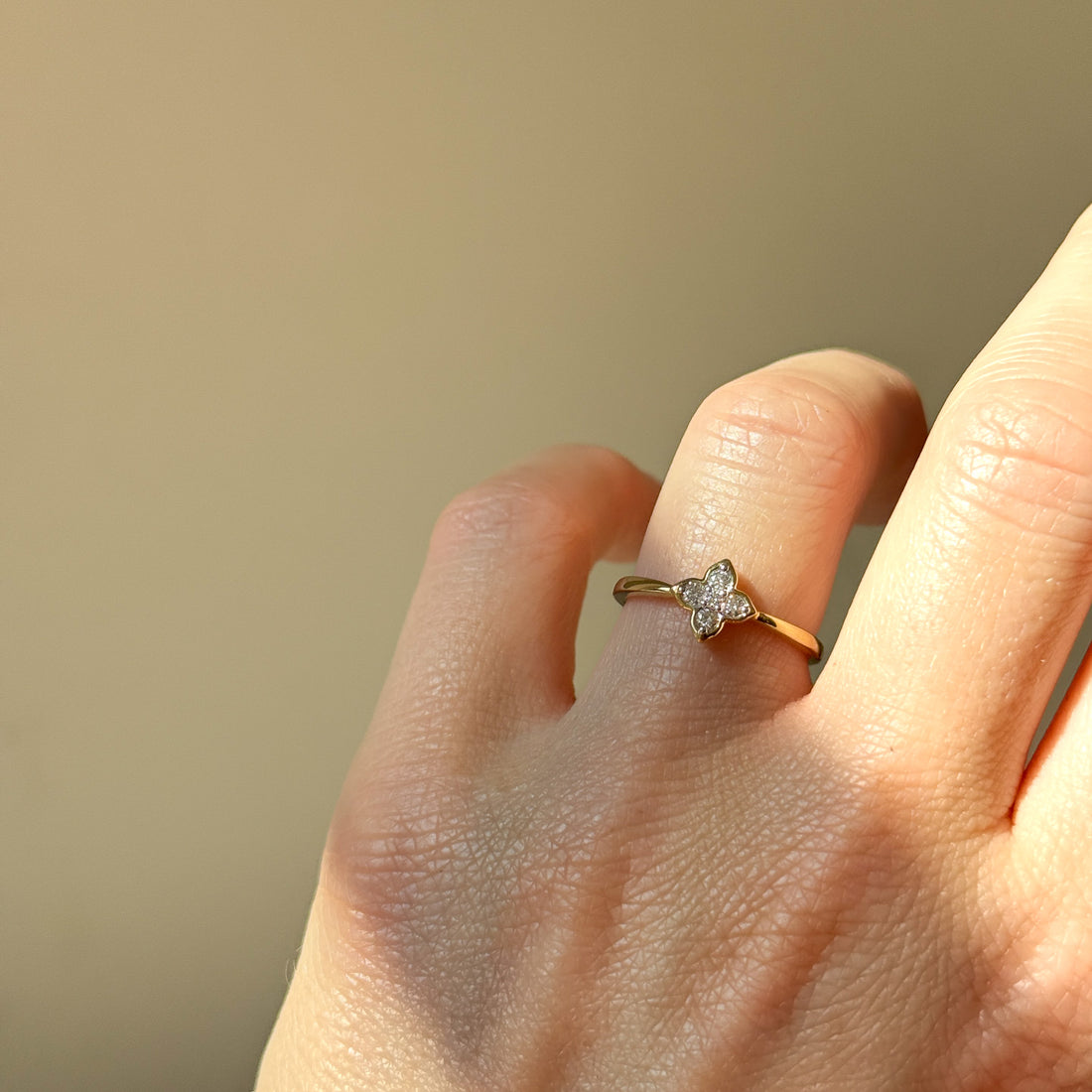 Kleeblatt-Ring aus 750 Gelbgold mit Brillanten