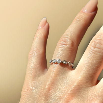 Stacking-Ring 11 Brillanten im Wechsel-Design