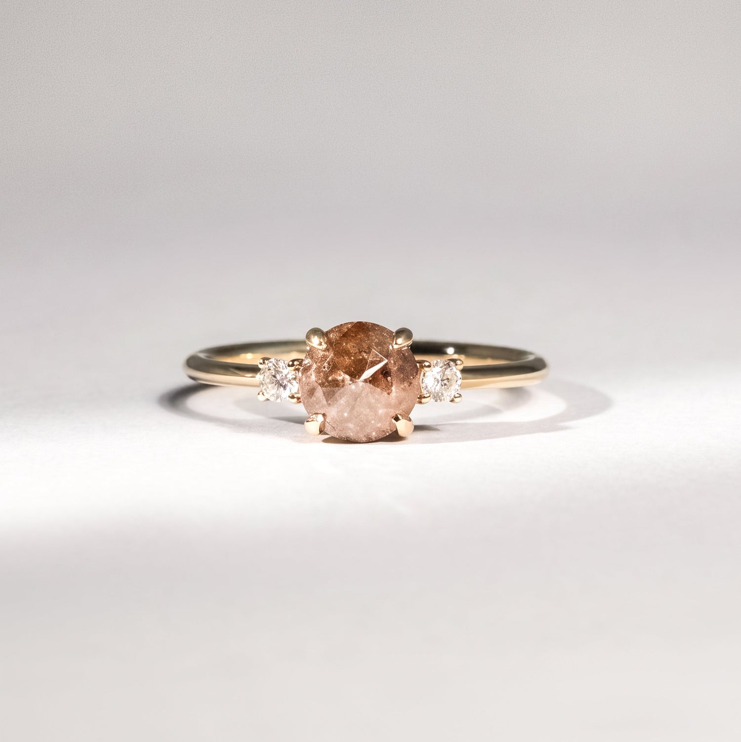 Diamantring aus 18 Karat Gelbgold mit braunem Diamant