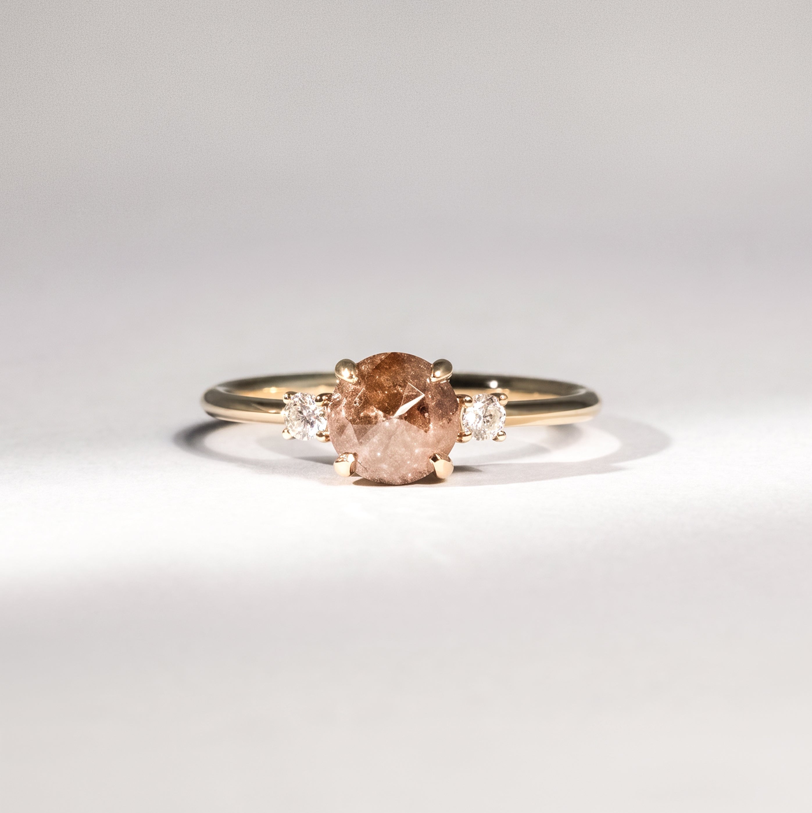 Diamantring aus 18 Karat Gelbgold mit braunem Diamant