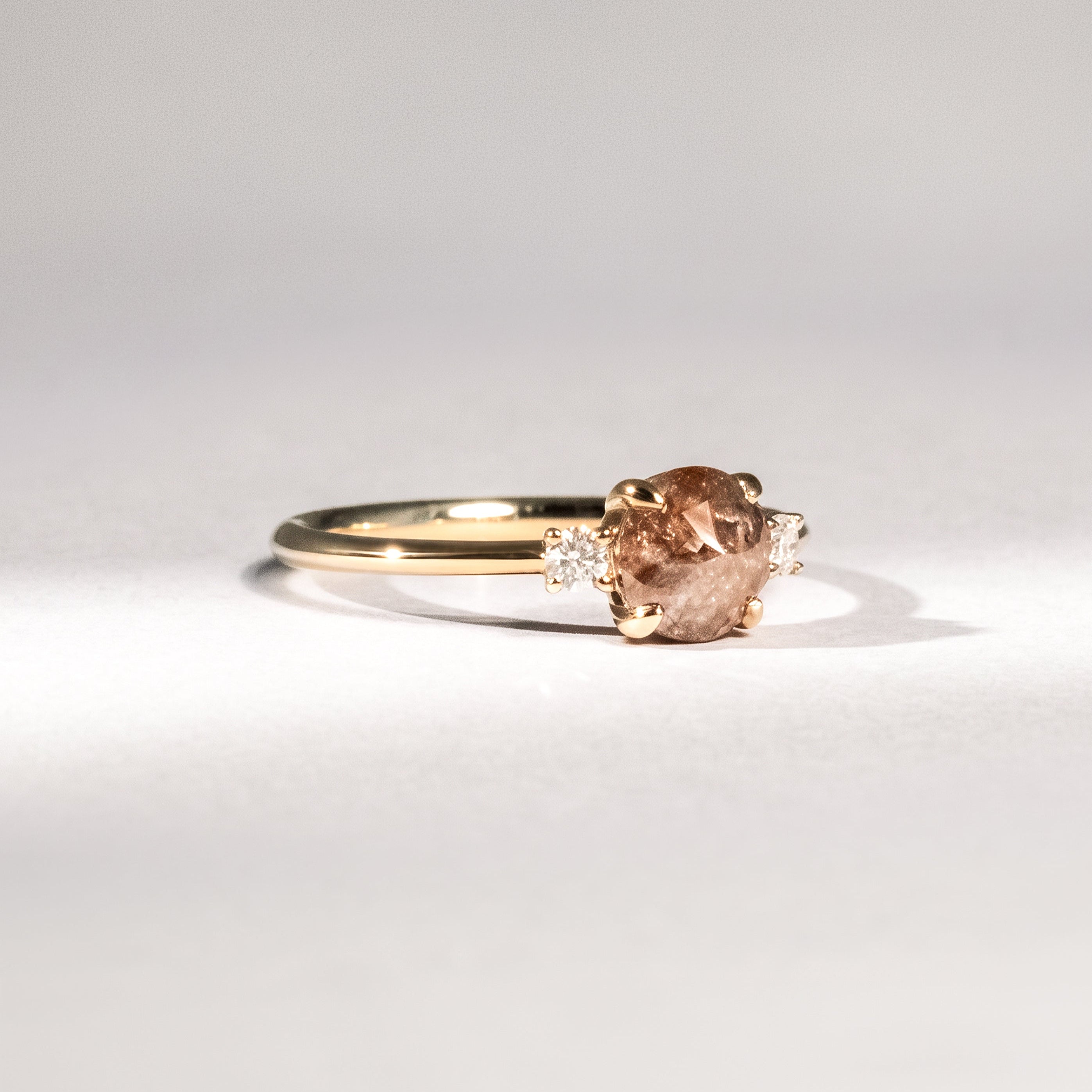 Diamantring aus 18 Karat Gelbgold mit braunem Diamant