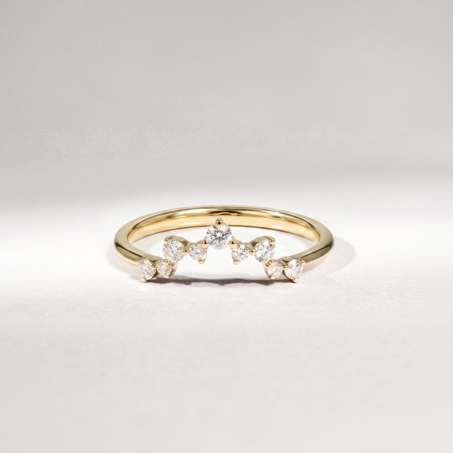 Crown Ring aus 18 Karat Gelbgold mit 9 Brillanten