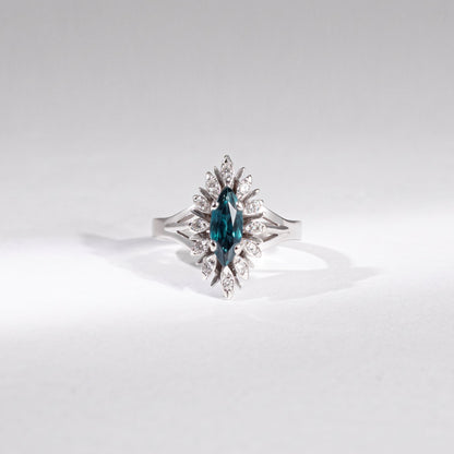 Vintage Saphir Ring „Mystic Blue“ – 18K Weißgold &amp; Rosenschliff-Diamanten