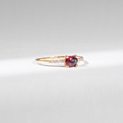 Rubin Ring Unikat – 14K Gelbgold mit Rubin &amp; Naturdiamanten