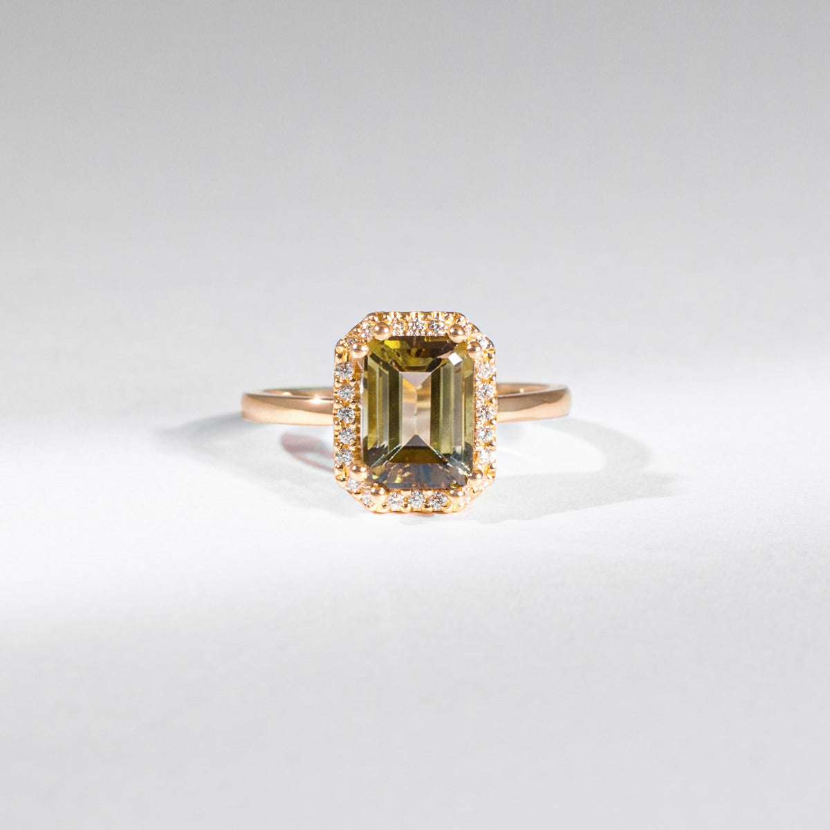 Re-Edition by gluecksgriff – 2 ct Emerald Cut wood green Turmalin &amp; Naturdiamanten | 14K Gold