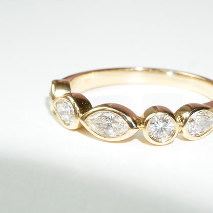Ring Tropfen, Brillant und Navette Diamanten