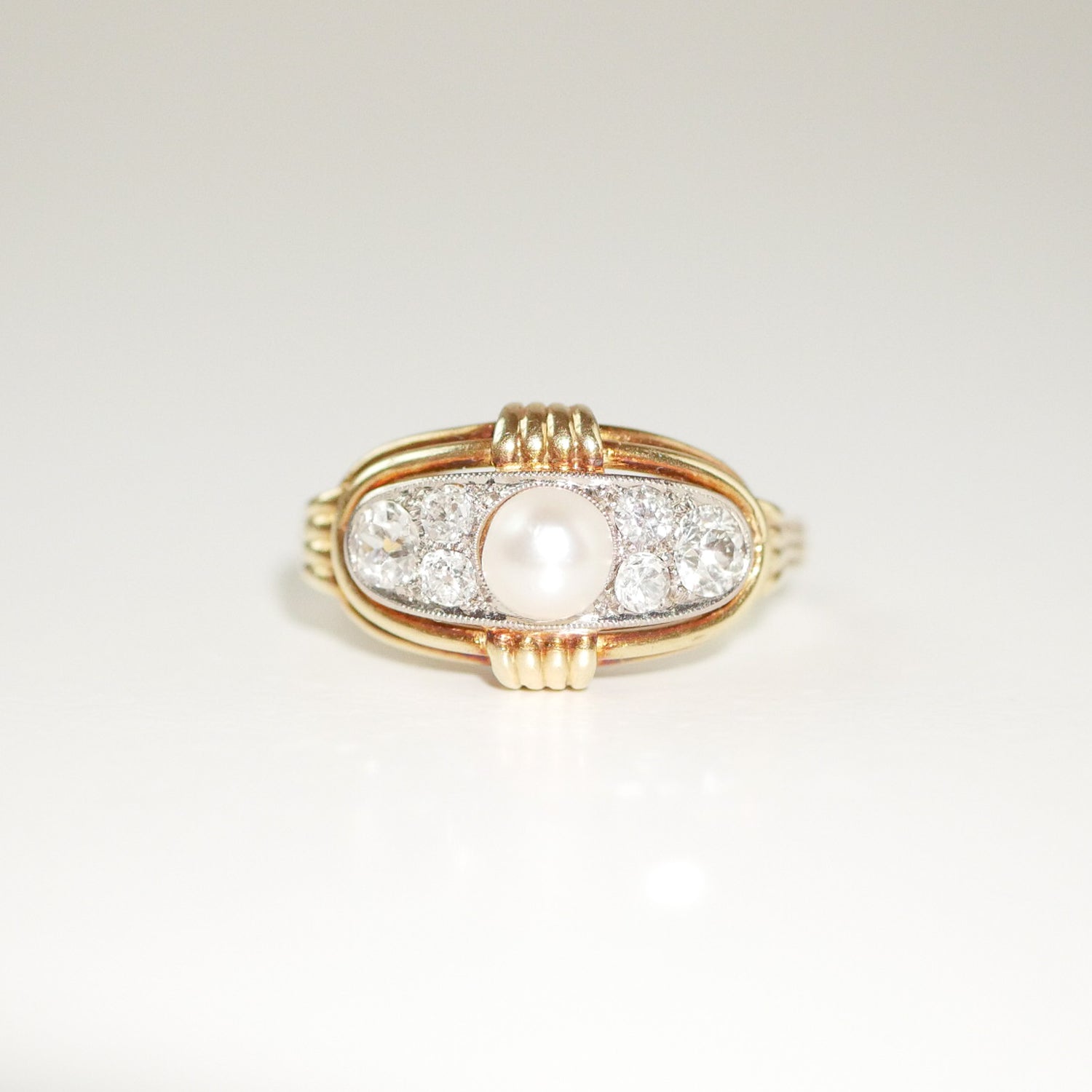 Vintage Ring Perle und Diamanten