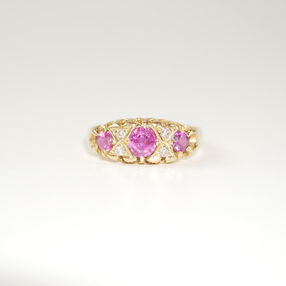 Vintage Ring Rubine und Diamanten