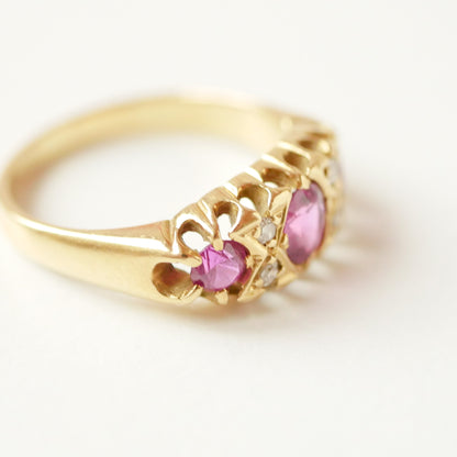 Vintage Ring Rubine und Diamanten