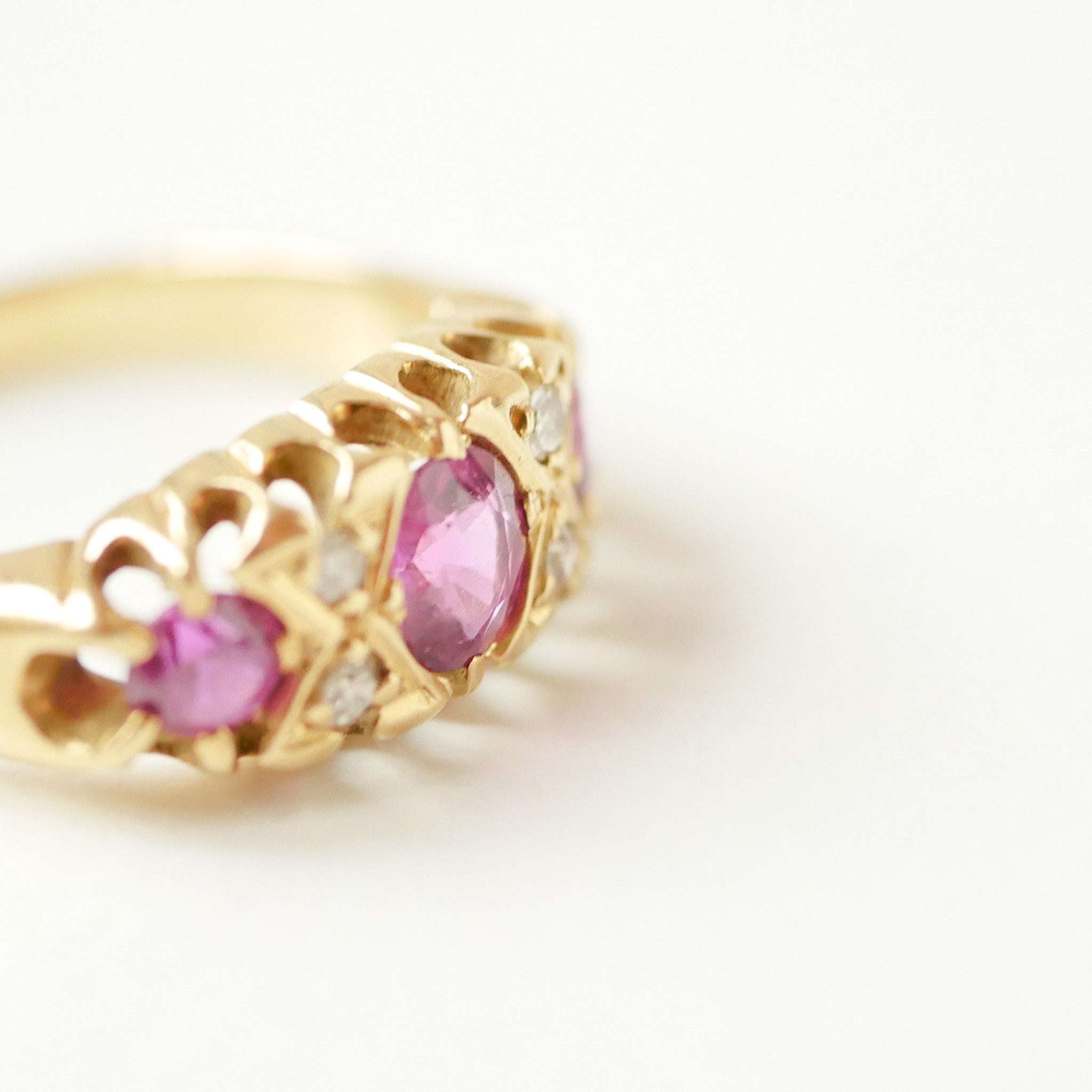 Vintage Ring Rubine und Diamanten