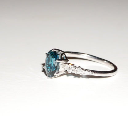 Ring London blue Topas, Diamanten