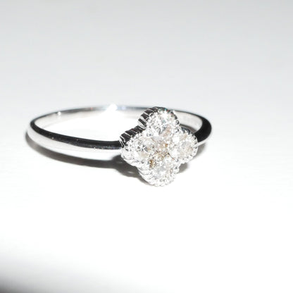 Ring Diamant in Blumenform