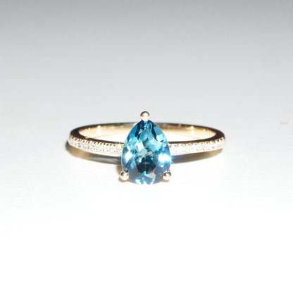 Ring London Blue Topas und Brillanten