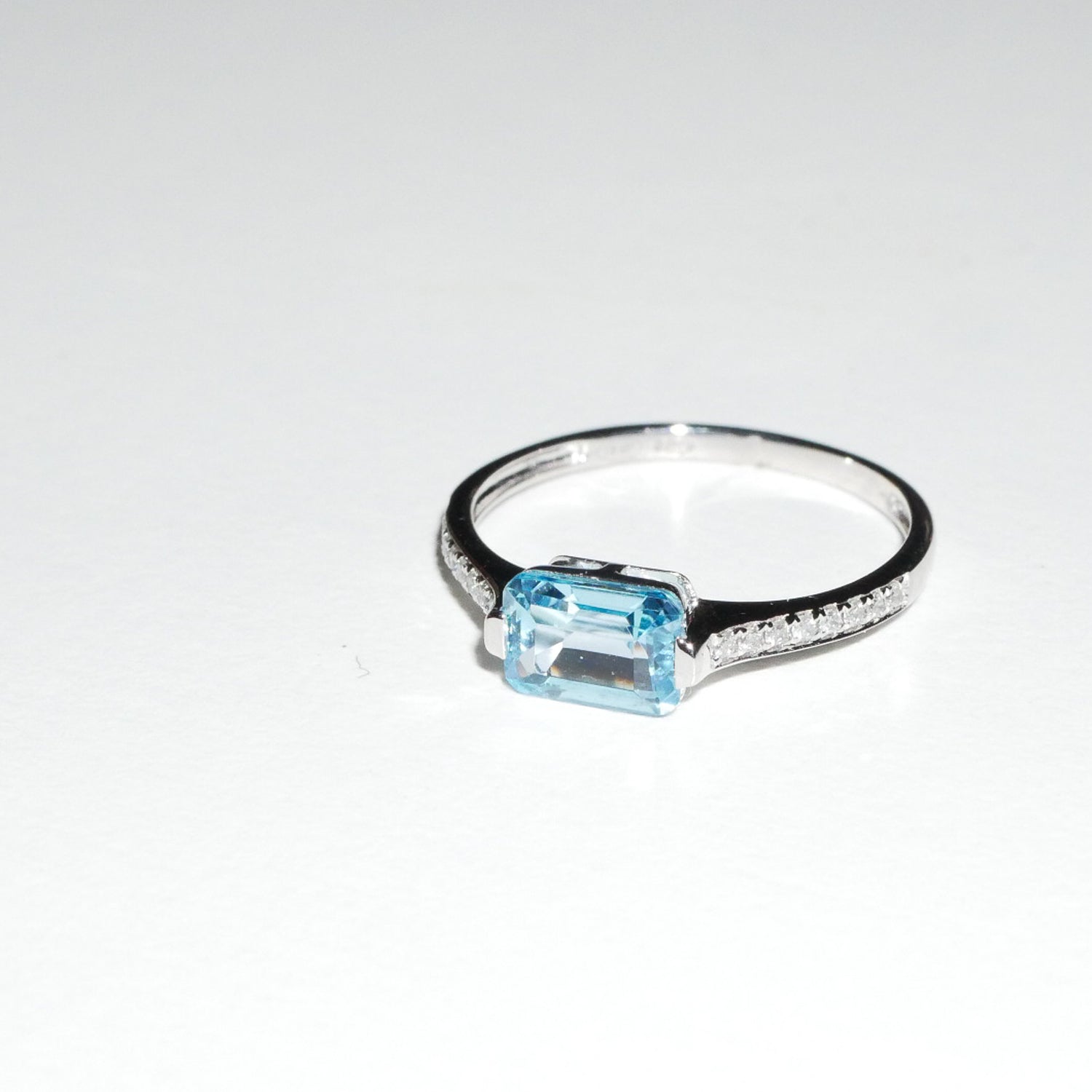 Ring emeraldcut Skyblue Topas