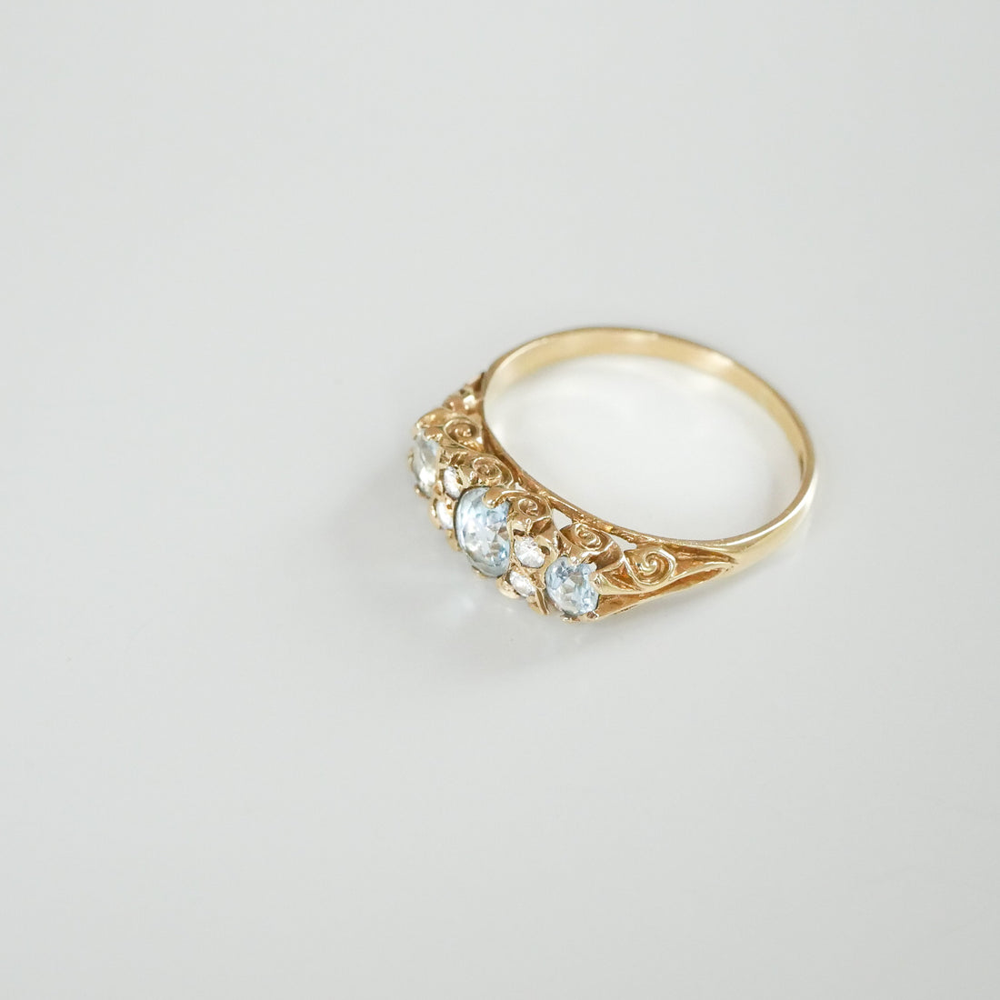 Vintage Ring Aquamarin und Diamanten