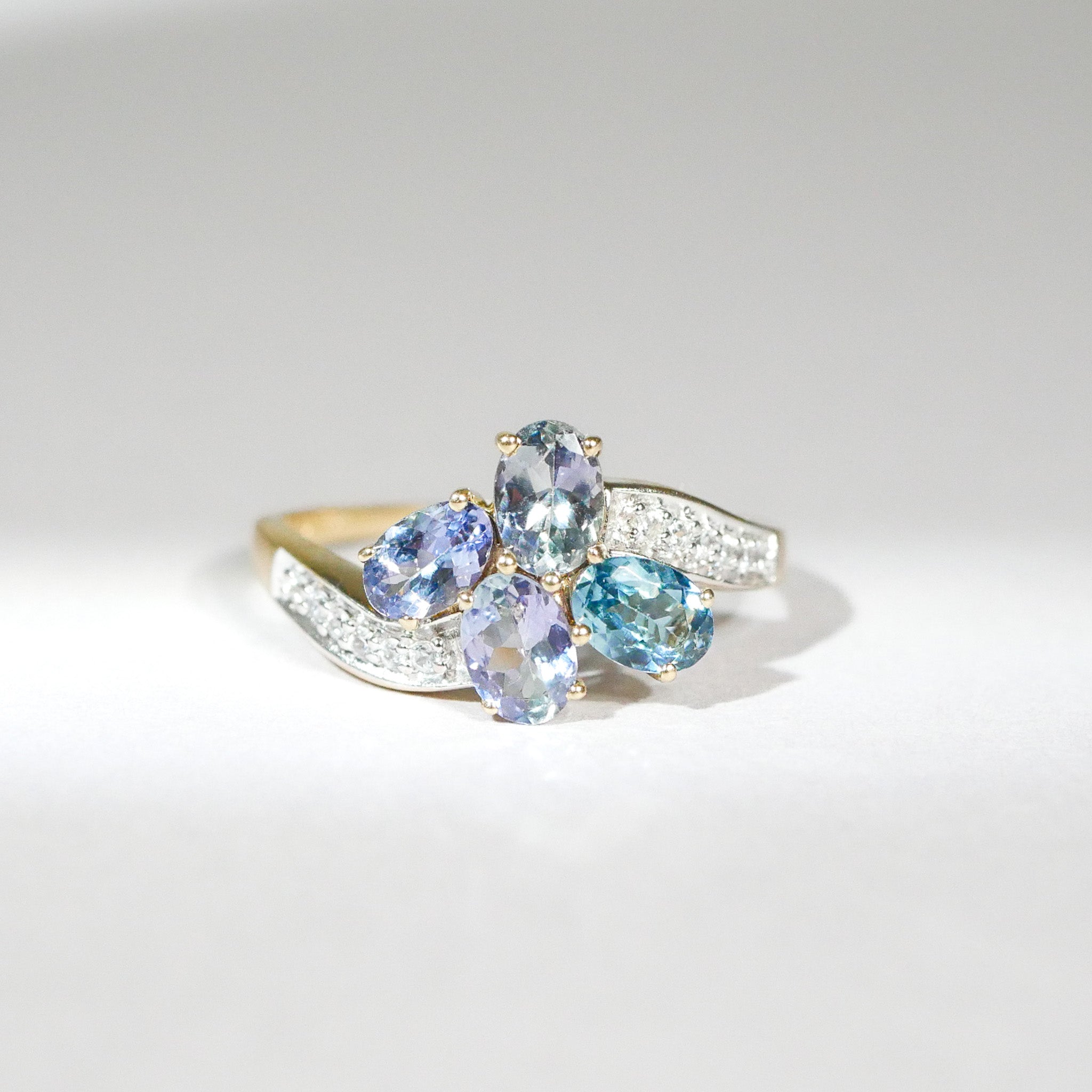 Vintage Ring Tansanit und Diamanten