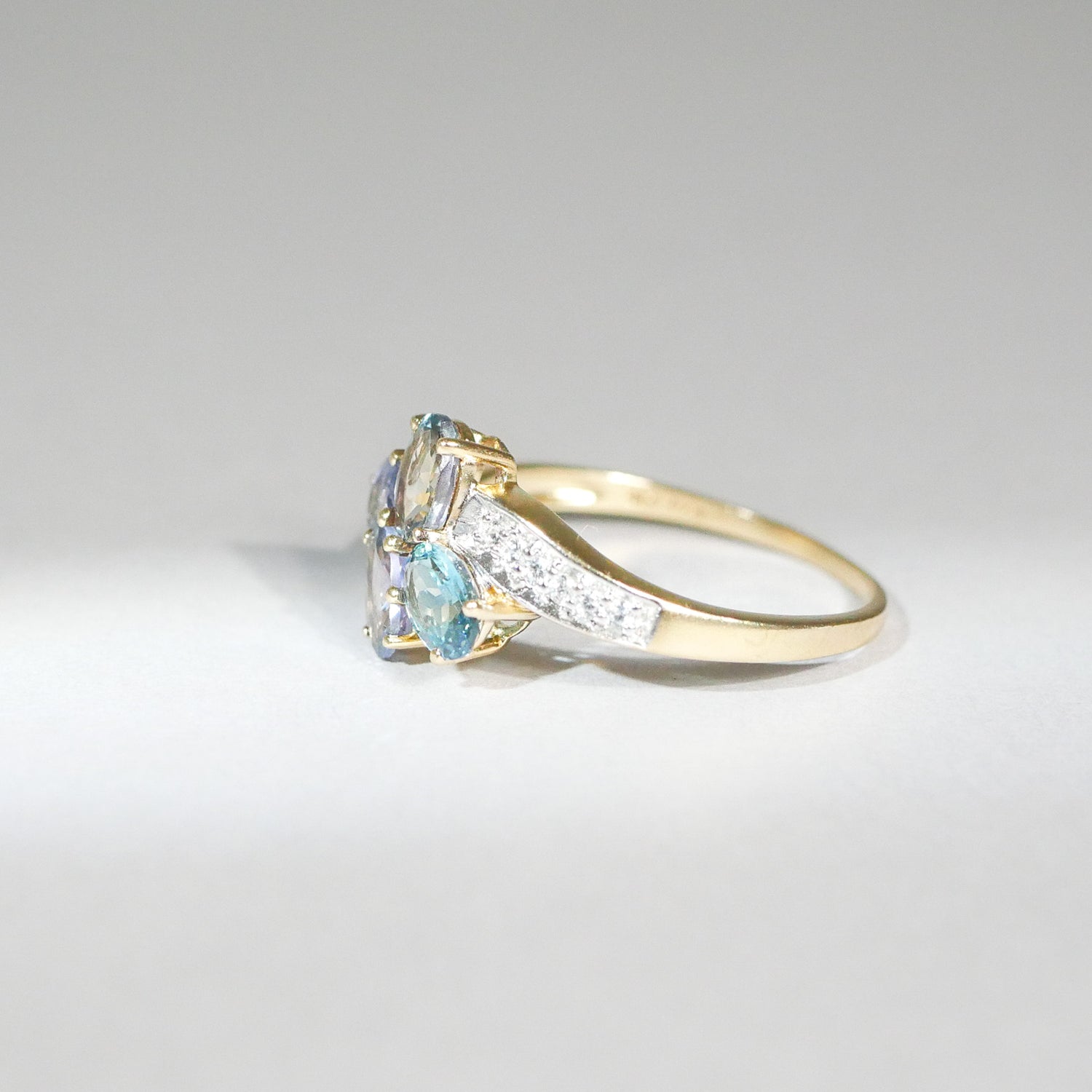 Vintage Ring Tansanit und Diamanten