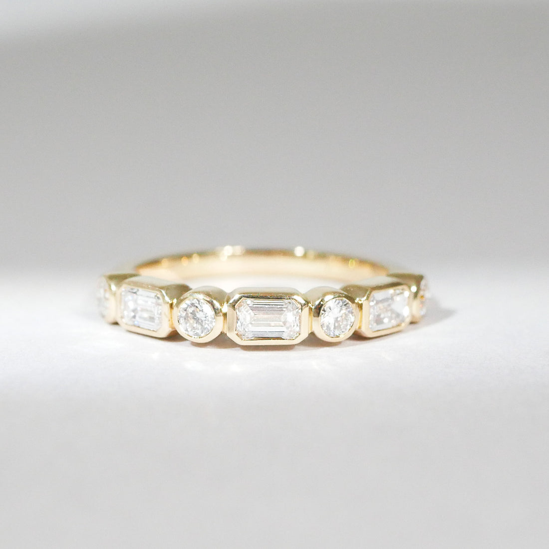 BEZEL Diamant Ring Emerald und Brillant cut 18 KT