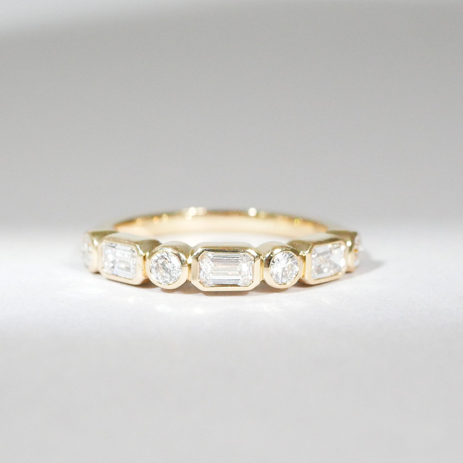 BEZEL Diamant Ring Emerald und Brillant cut 18 KT