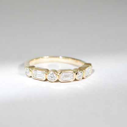 BEZEL Diamant Ring Emerald und Brillant cut 18 KT