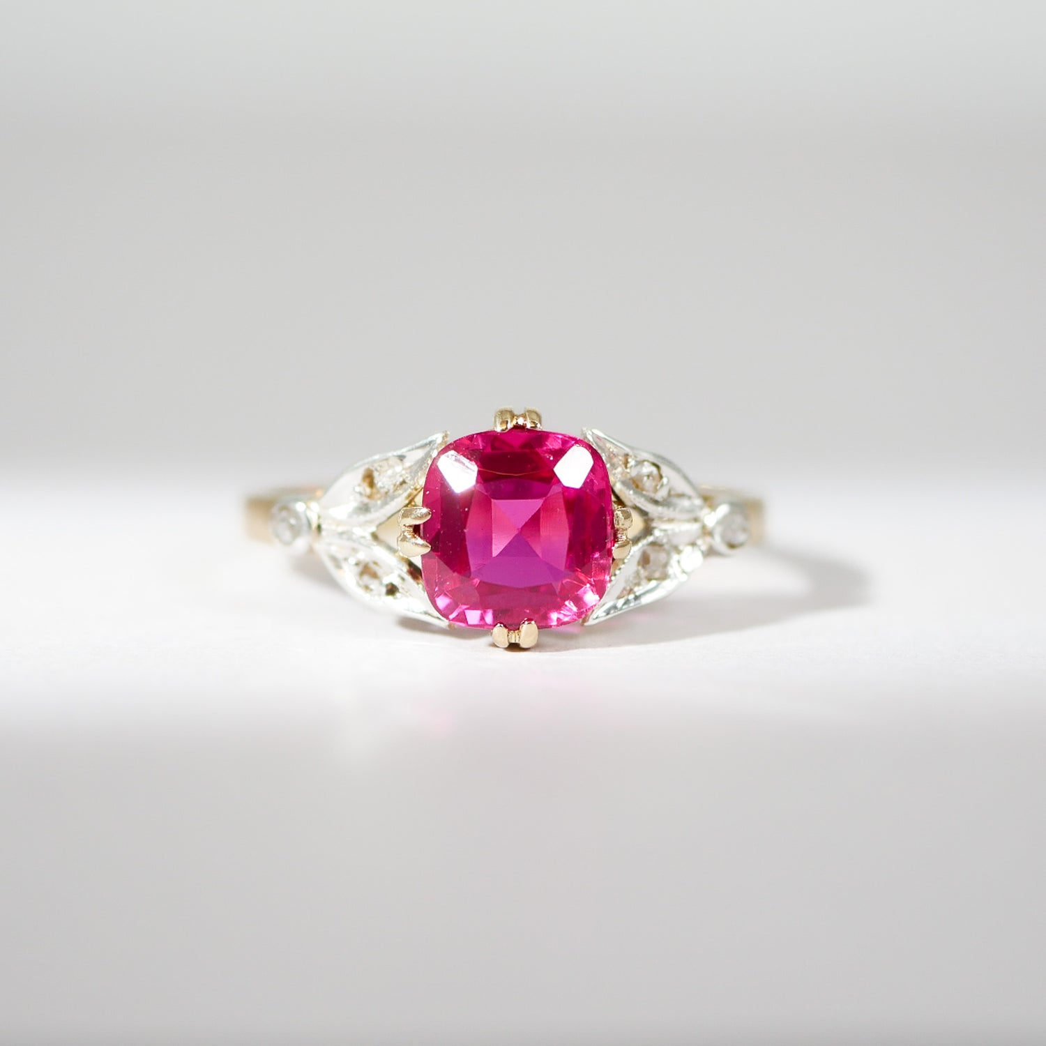 Vintage Gelbgold Spinell Ring