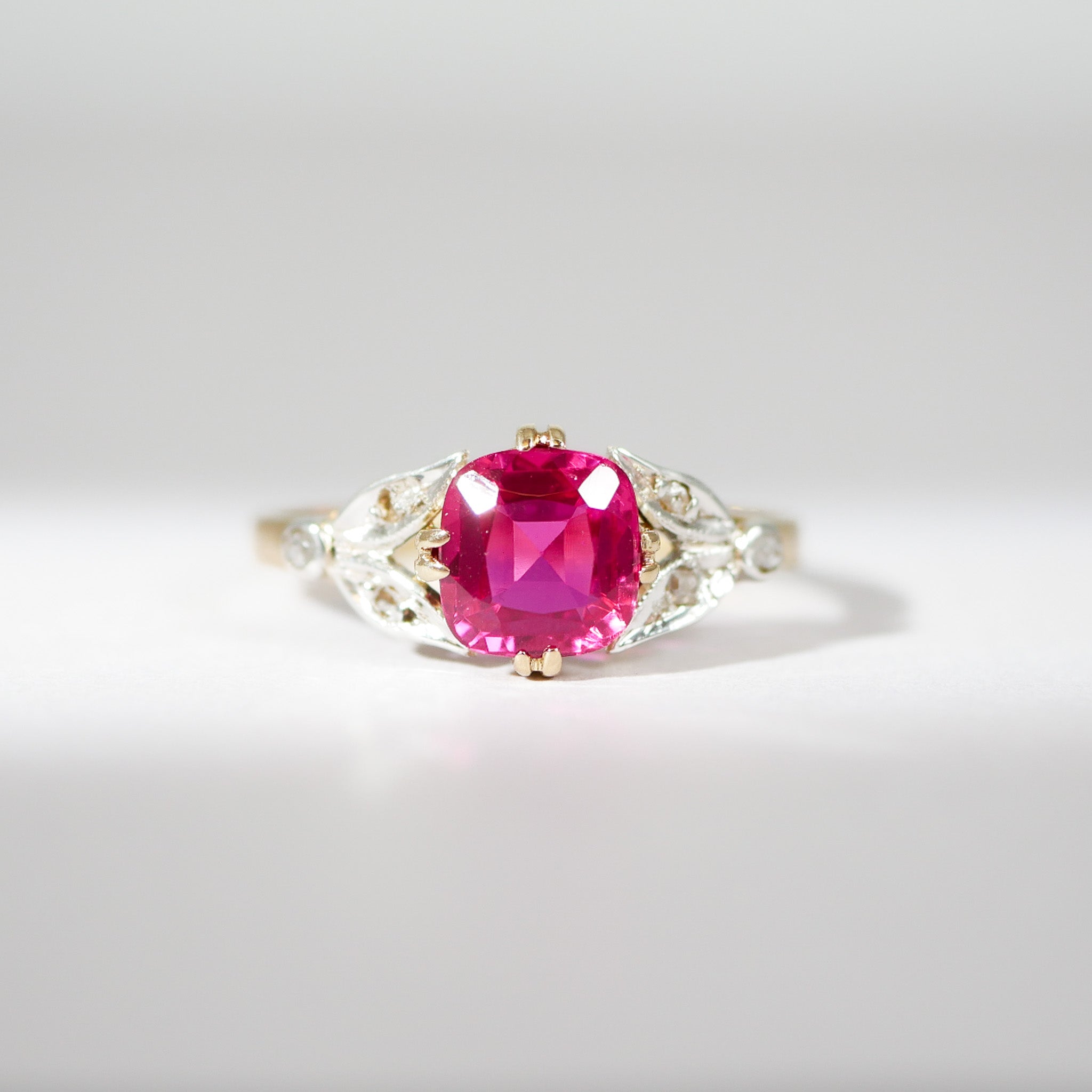 Vintage Gelbgold Spinell Ring