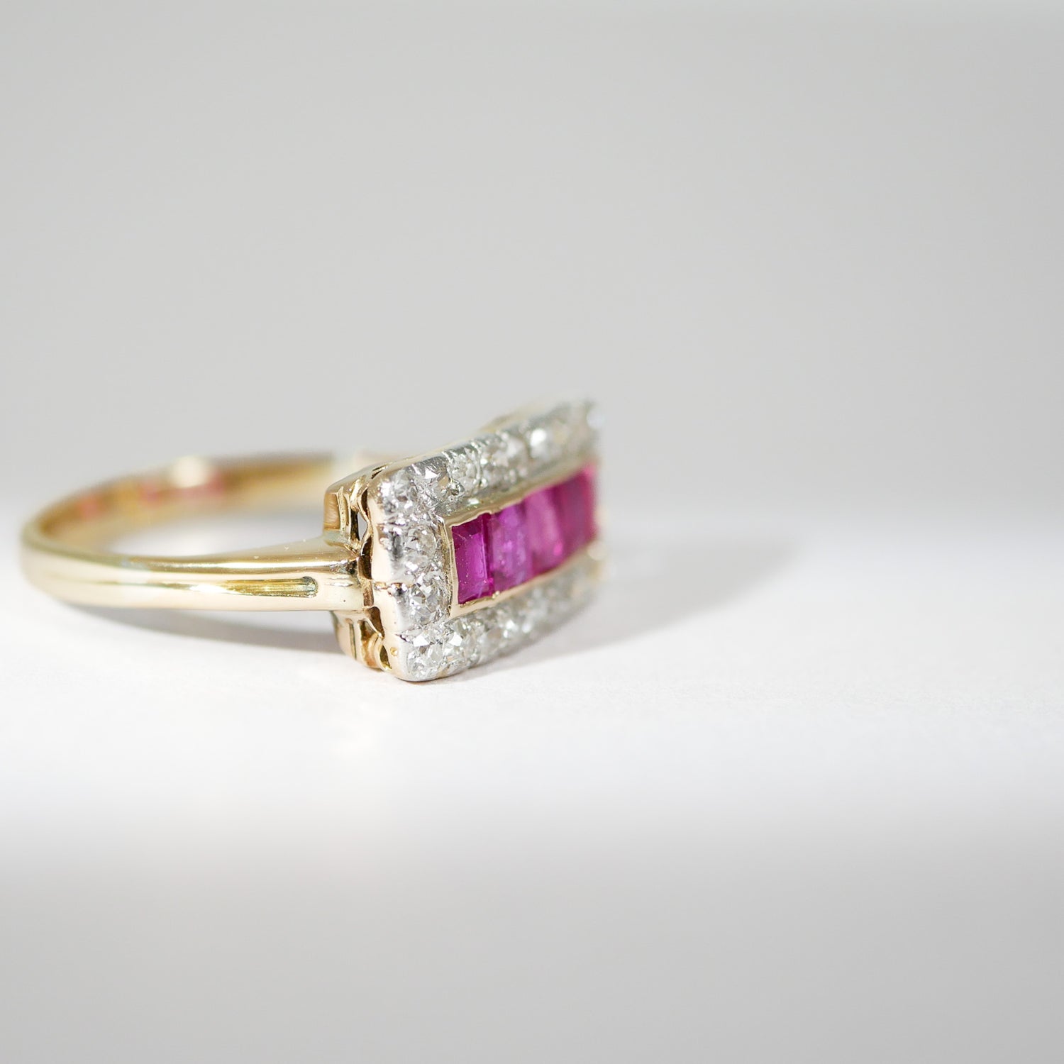 Vintage Gelbgold Ring Rubin und Diamanten