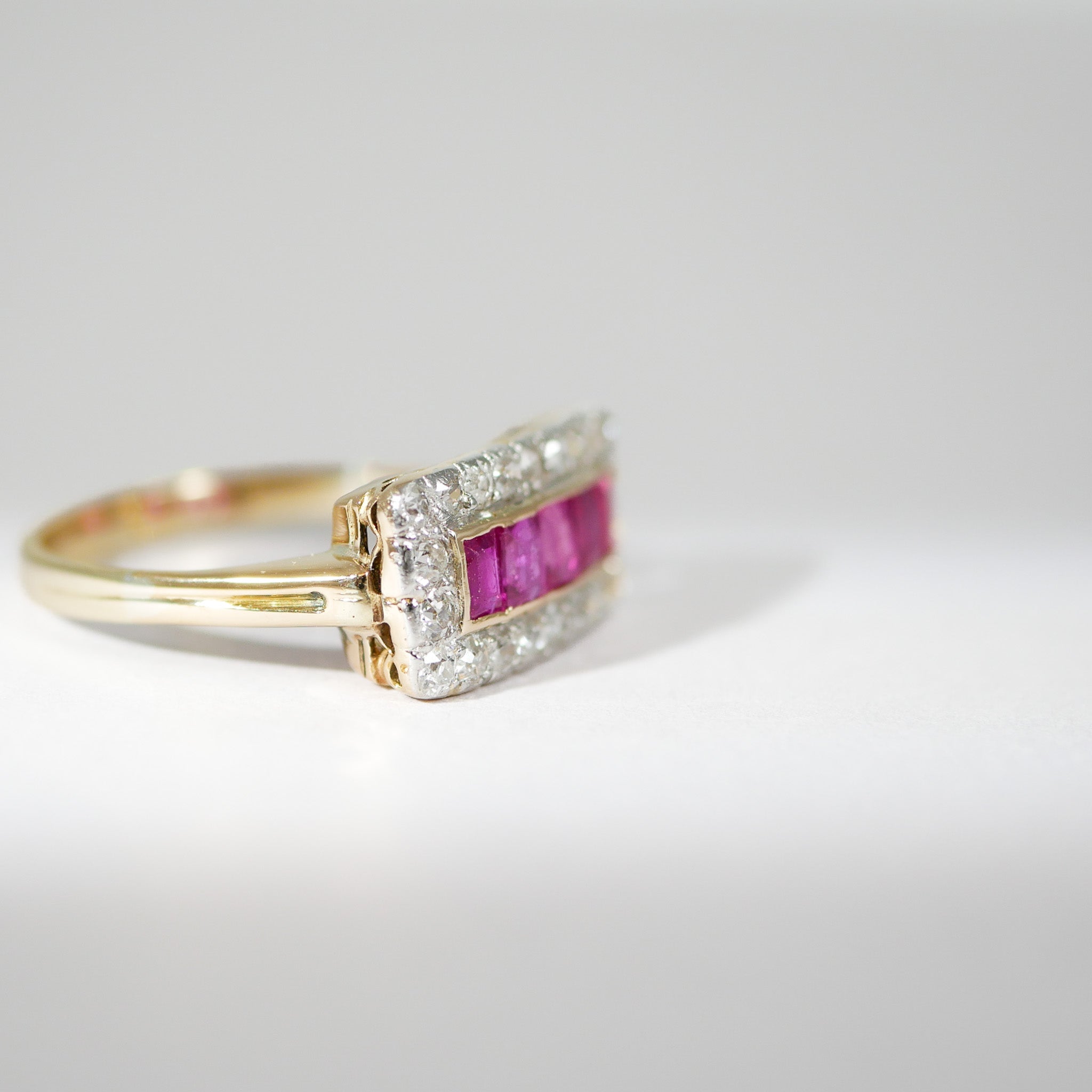 Vintage Gelbgold Ring Rubin und Diamanten