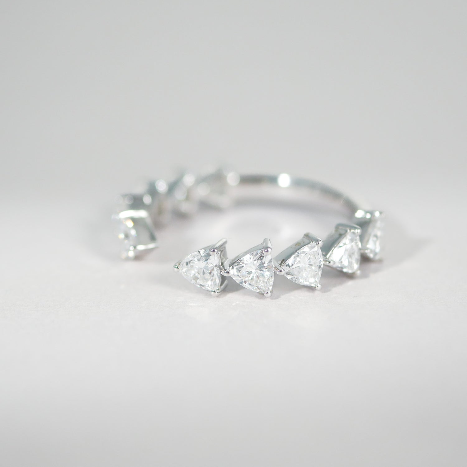 Offener Diamantring Trilliant-Schliff