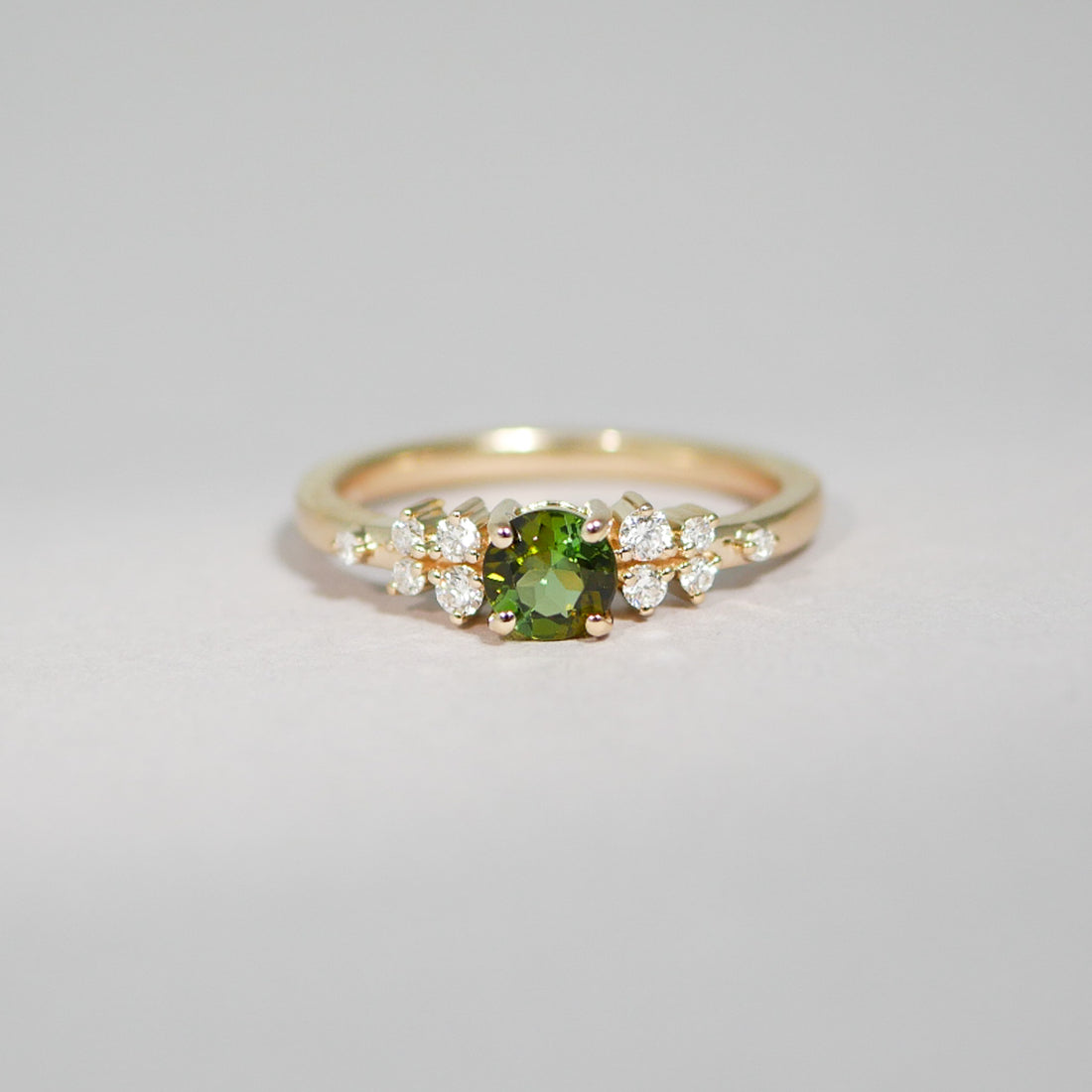 Ring grüner runder Turmalin vintage-stil