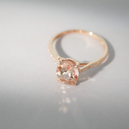 Ring aus 14KT Roségold mit Morganit und  Brillanten