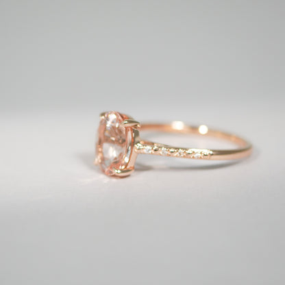 Ring aus 14KT Roségold mit Morganit und  Brillanten